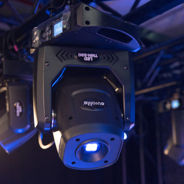 LED TMH-S90 Moving-Head Spot